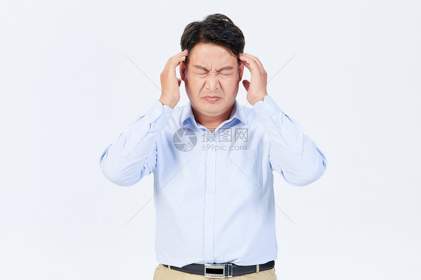 中年男性生病头痛图片