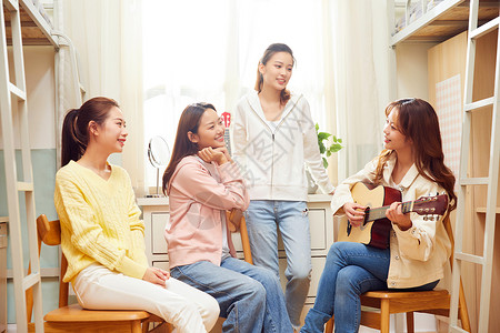 女学生宿舍吉他弹唱背景图片