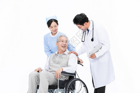 三人模特医生和护士照顾老人背景