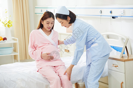 病床护理护士扶着孕妇上病床背景