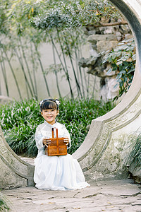 中国风儿童汉服小女孩提篮子背景