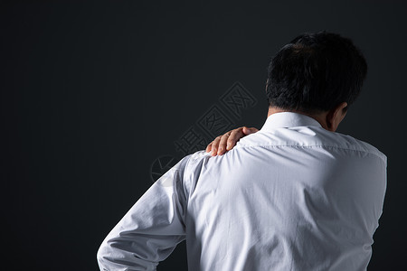 颈椎病老人男性身体不适背影肩膀酸背景