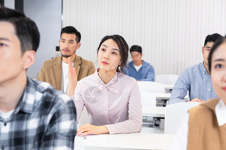 成人教育大学生课堂听课听讲背景图片