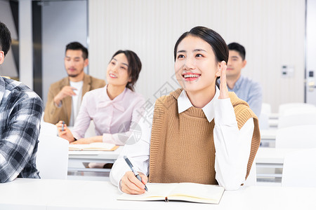 成人教育大学生课堂听课记笔记图片素材