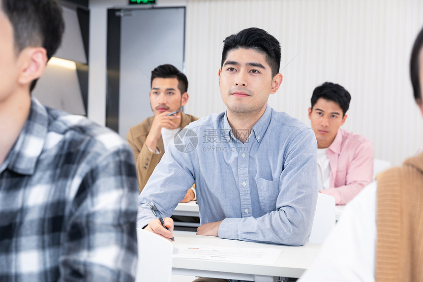 成人教育大学生课堂听课记笔记图片