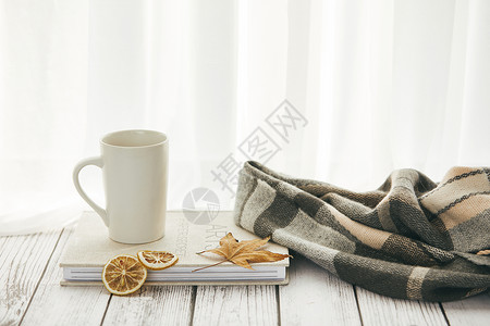 咖啡杯边框装饰冬季阳光桌面背景