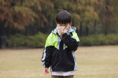秋冬疫情防控秋冬儿童户外戴口罩流感咳嗽背景