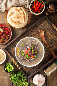 传统美味的羊杂汤背景图片