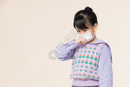 健康预防感冒咳嗽的戴着口罩的小女孩背景