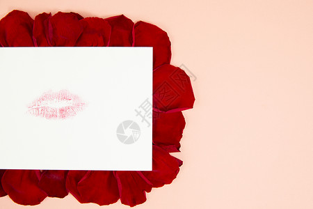 信与玫瑰带口红唇印的情书背景