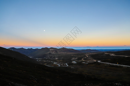 折多山垭口背景