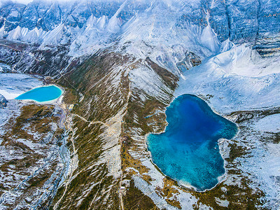 牛场卡通素材稻城亚丁景区背景