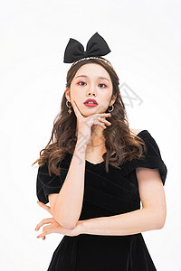 韩系模特时尚女性黑色礼服写真背景