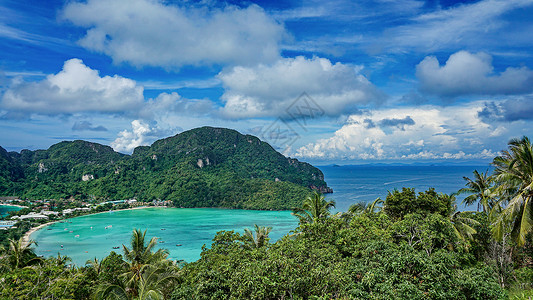 初夏旅行字体泰国皮皮岛山顶观景台背景