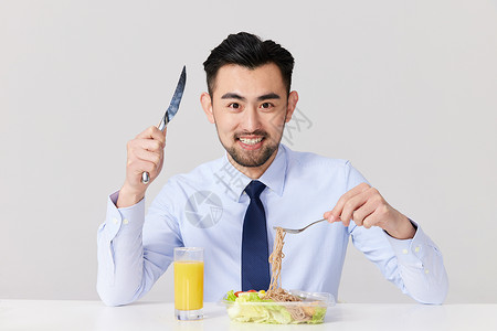 健康饮食的职场男士图片