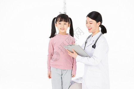 信息中国医生记录小女孩身高信息背景