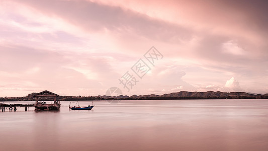 泰国东部粉色大海高清图片