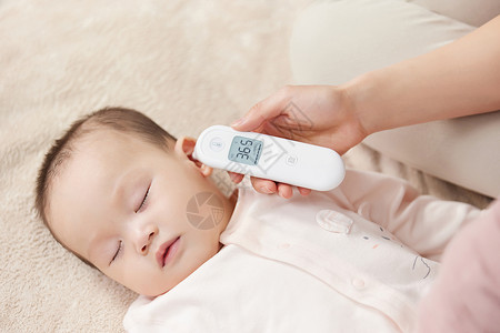 体温检查帮婴儿小宝宝测量体温背景