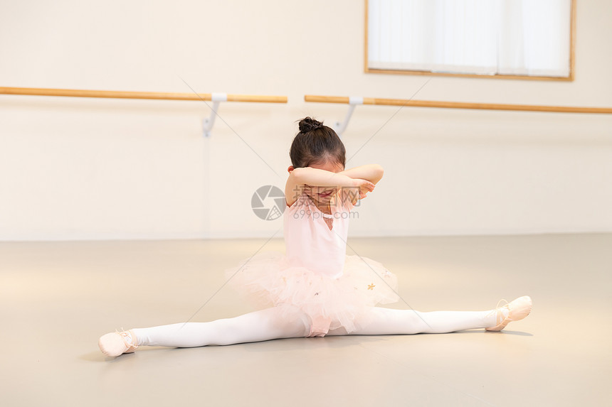 芭蕾舞舞蹈动作特写图片