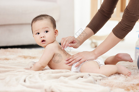 保护孩子素材给婴儿宝宝抚触按摩背景