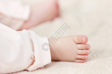 婴儿小宝宝脚部特写背景图片