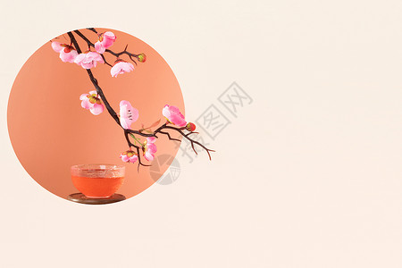 桃花枝与酒杯静物背景背景图片
