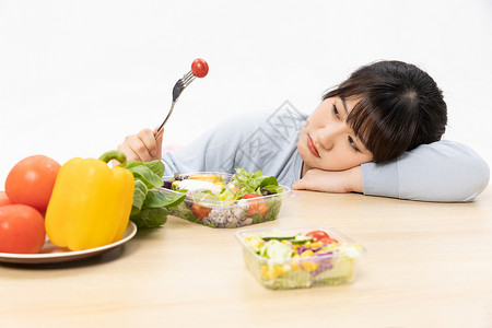健康饮食有助于睡眠讨厌吃水果蔬菜的肥胖女性背景