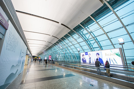 电梯玻璃大气的广州白云国际机场背景