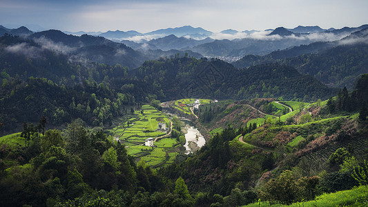 皖南山区歙县石潭村云雾背景图片