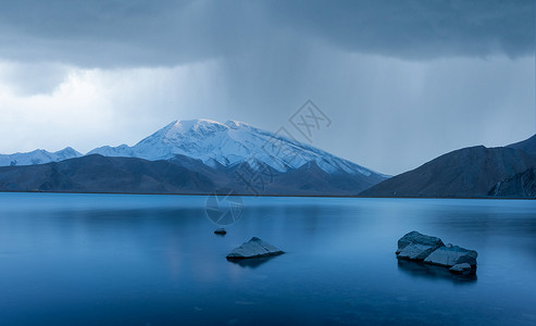 新疆喀拉库勒湖风光高清图片