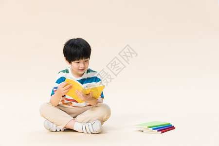 儿童小男孩看书学习背景图片