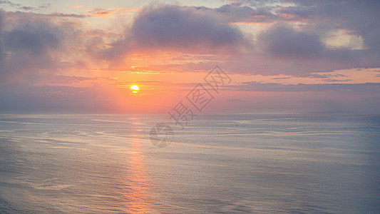 旭日图惠州双月湾海平面的日落背景
