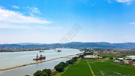 潮汕榕江上的船只背景图片