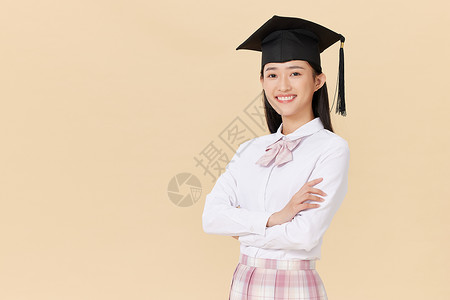 戴学士帽的女学生形象图片