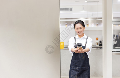 咖啡店女性服务员形象背景图片