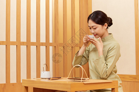 茶道茶艺美女喝茶图片