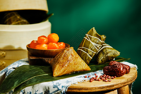 美食配料甜红豆中国风端午节粽子背景