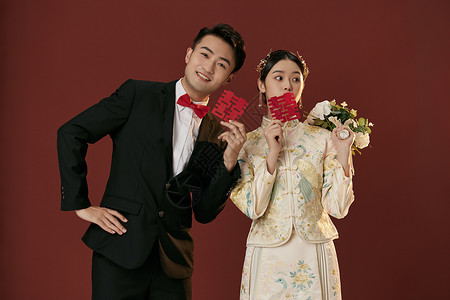 中式新郎年轻情侣中式婚纱照背景