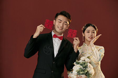 中式结婚素材俏皮年轻情侣中式婚纱照背景