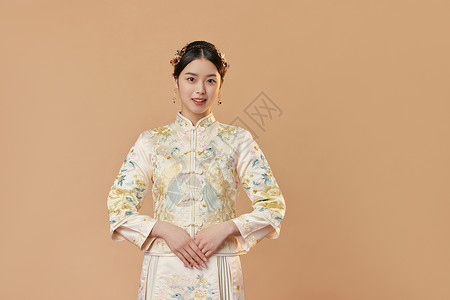 领秀中国穿秀禾的新娘形象背景