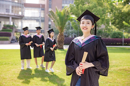 毕业季女大学生形象毕业证书高清图片素材