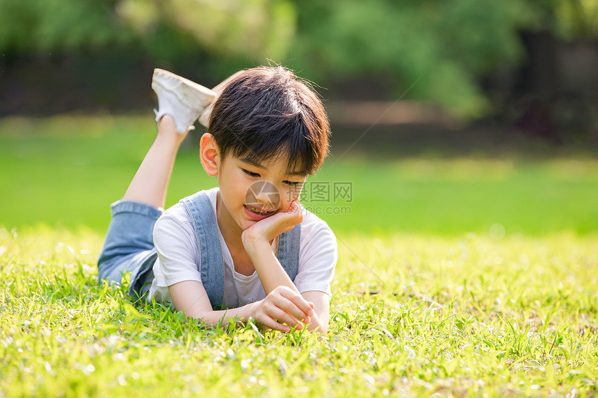 儿童暑假课外生活玩耍图片