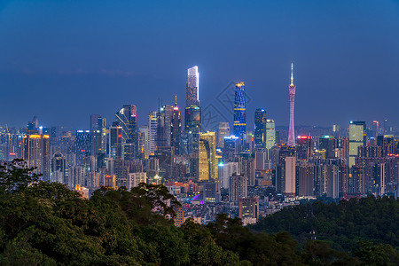 广州中信大厦夜景美丽白云山广州城市建筑背景