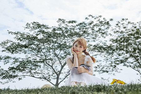 夏日美女清新写真图片