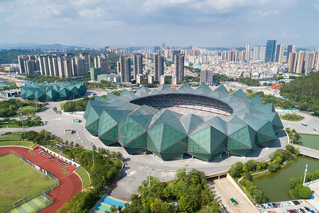 经济发达深圳龙岗大运中心背景