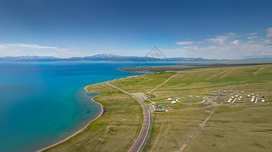 5A景区航拍新疆赛里木湖景区自然风光图片