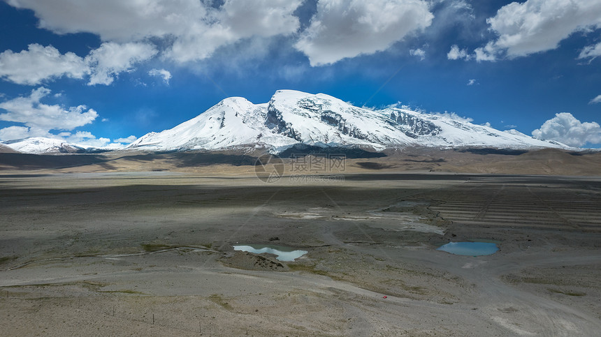 新疆5A景区帕米尔旅游景区标志景点慕士塔格峰图片