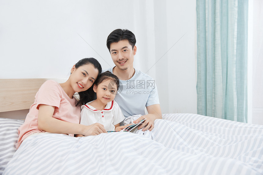 幸福家庭生活形象图片