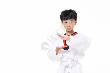 青少年武术小男孩练习跆拳道背景