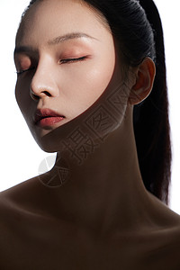 创意女性面部光影轮廓特写展示背景图片